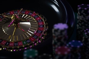 gudang 4d platform interface showing sportsbook and live-dealer sections